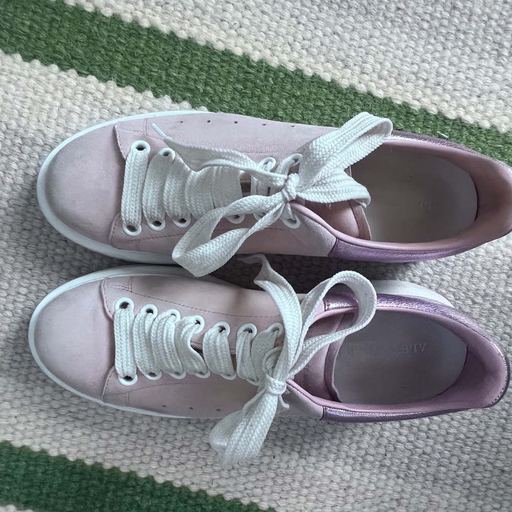 Alexander McQueen Pale Pink & White Low-Top Lace-Up Sneakers